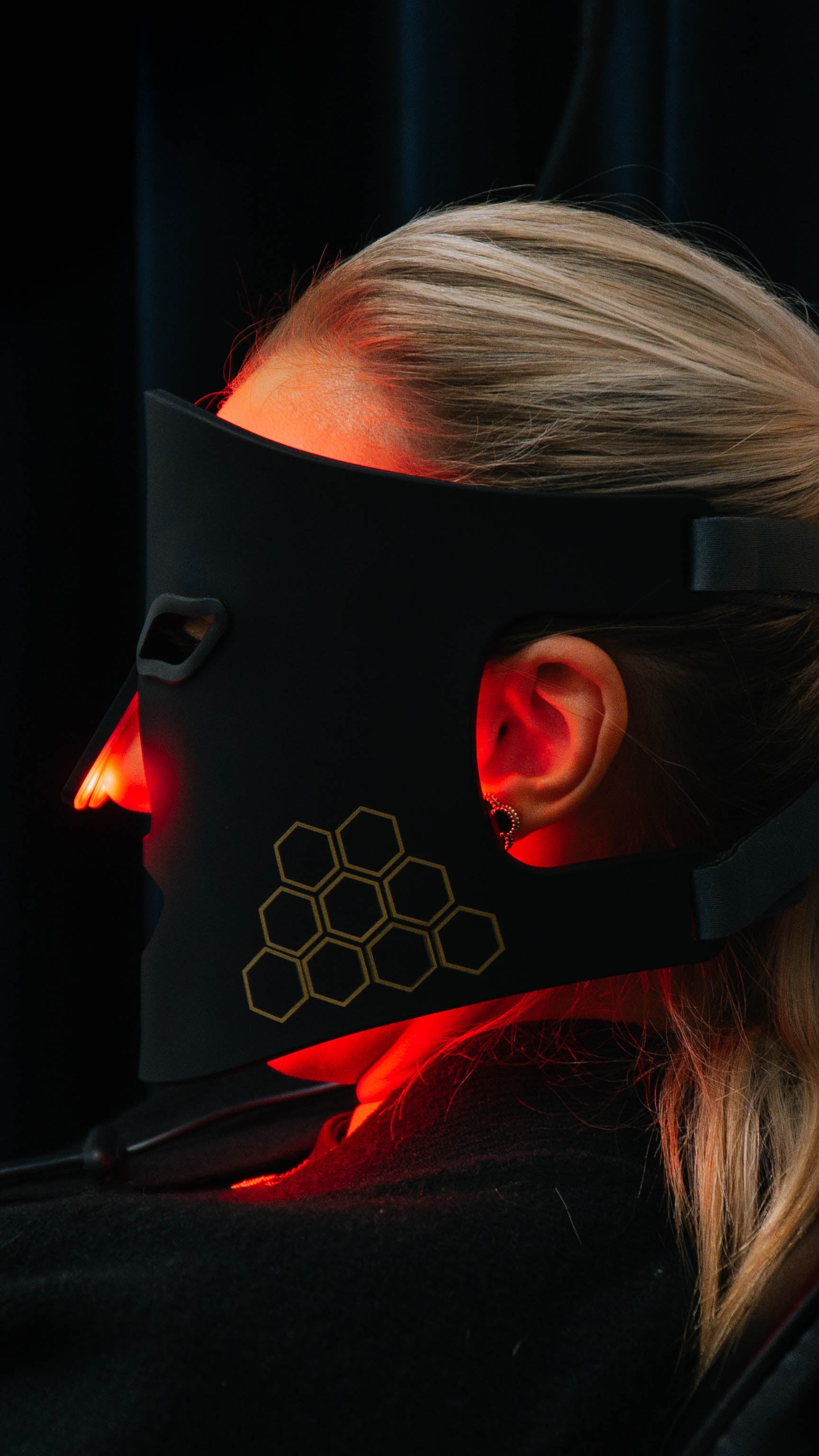 REVIVEO RED LIGHT FACE MASK